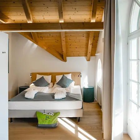 Seehotel Brandauer'S Villen Strobl Exterior photo